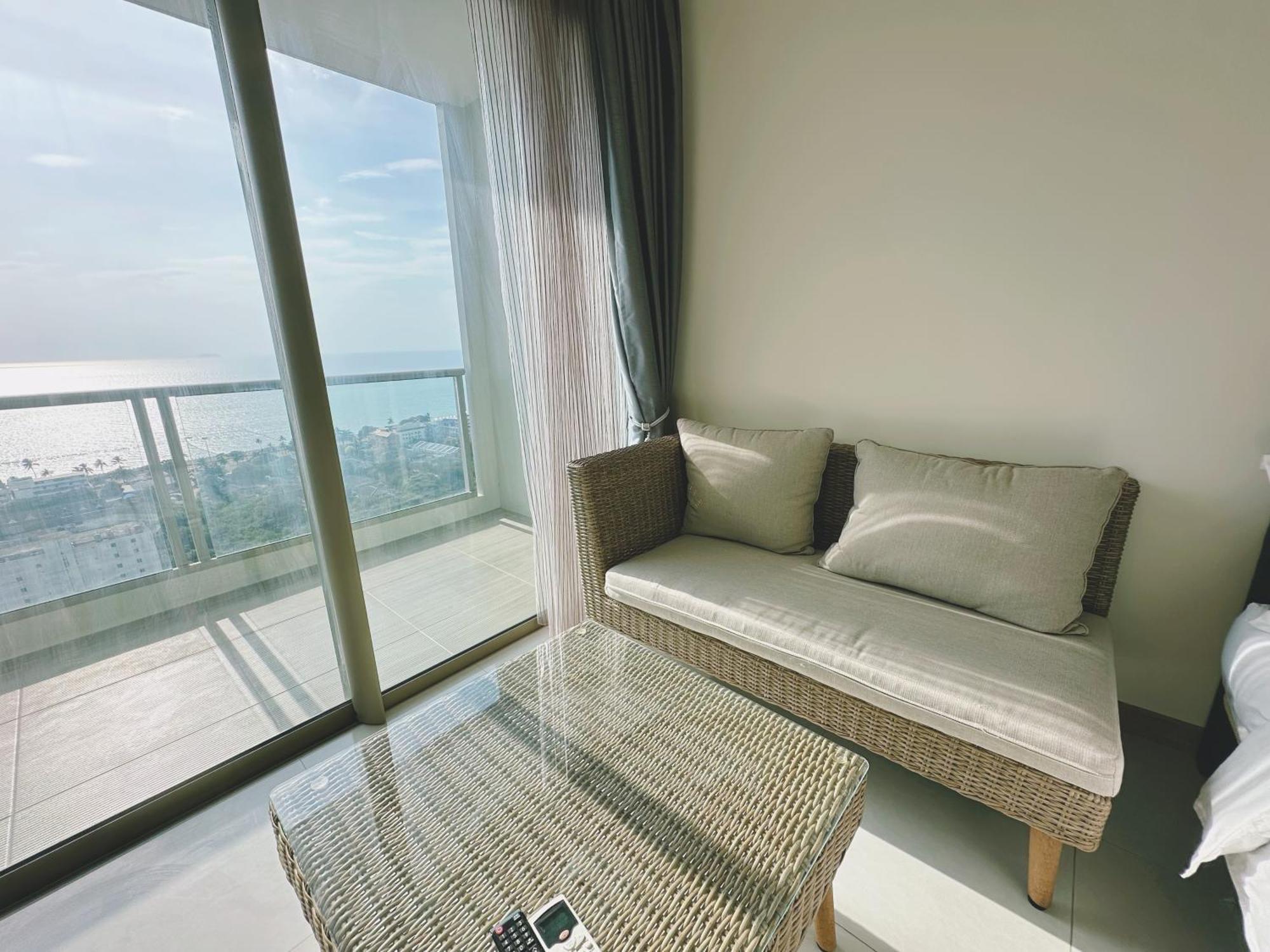 Appartement Riviera Jomtien By Daisy Pattaya 2 Extérieur photo